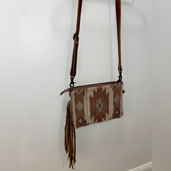 Myra Bag Crossbody (*no wristlet*) - Picture 4 of 7